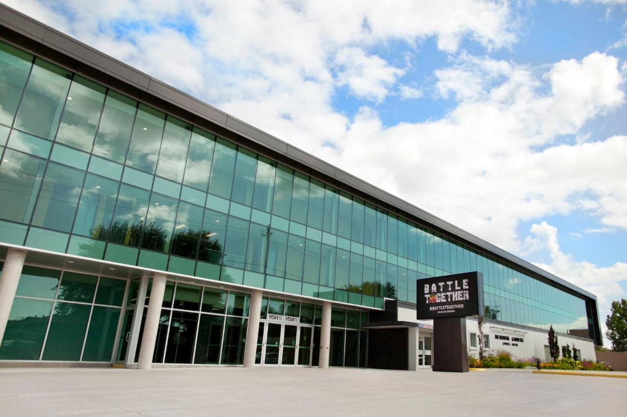 Holiday Inn Express Hotel & Suites North Bay By Ihg Exterior foto